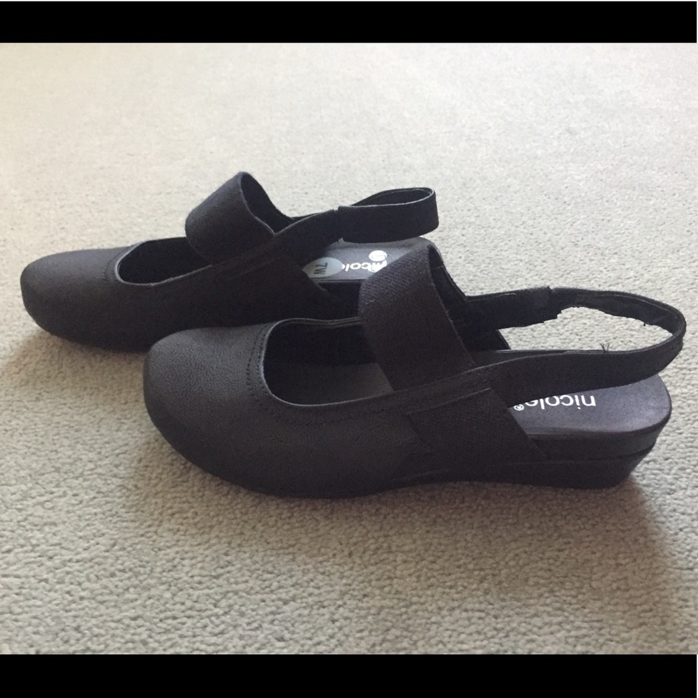NWOT 7W Black Shoes